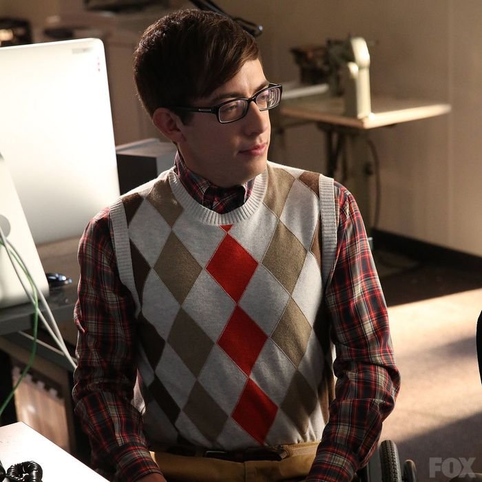 Glee Season 5 Episode Guide & Summaries Details Every Story Arc